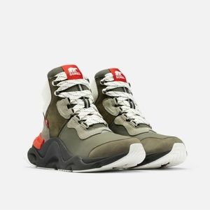 Sorel Kinetic Boots 8.5 Green